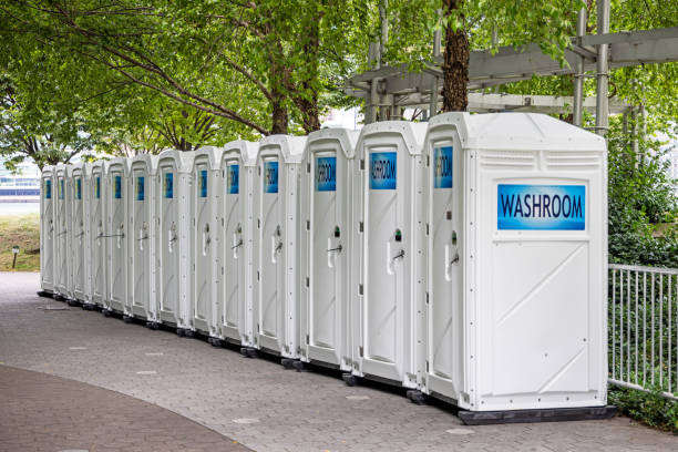 Best Emergency porta potty rental  in Cortland, OH